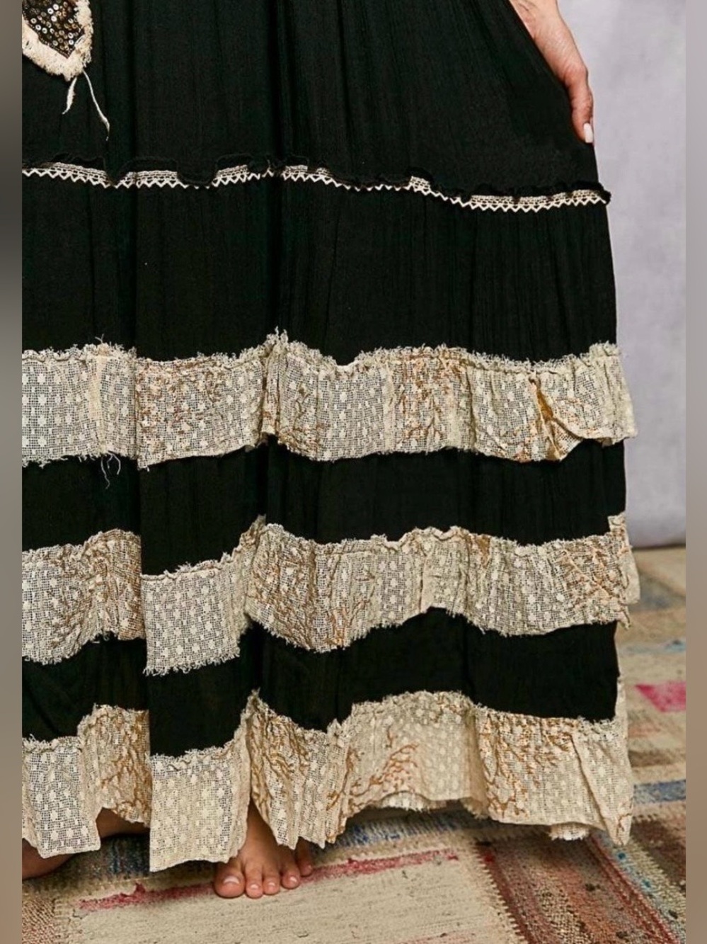 POL Patched Embroidered Sequin Maxi Dress Black Cream Tassel Tie Size Large New - Picture 5 of 8